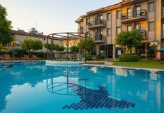 Others 5 Golden Moon Hotel