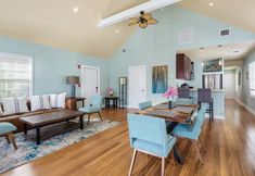 Lainnya 4 Sky Suites Retreat by Brightwild 2 Stunning Condos