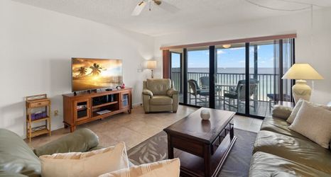 Others 2 Reflections 504 Oceanfront Pool Beach View