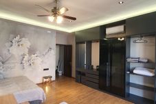 Others The Pearl of Nizami Street