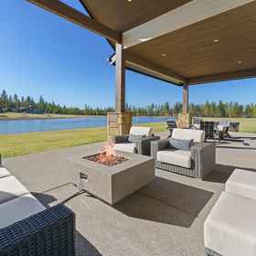 Primary image 1 Palla Wake 5 Bedroom Home, Pilot Butte State Park Hotels