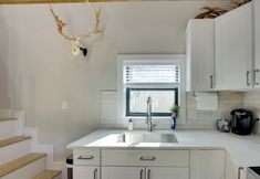 Others 3 13 Mi to Dtwn Palestine: Modern Cabin w/ Fire Pit