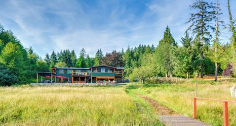 其他 2 Washington Gem on 8.5 Acres: Clamming Nearby!