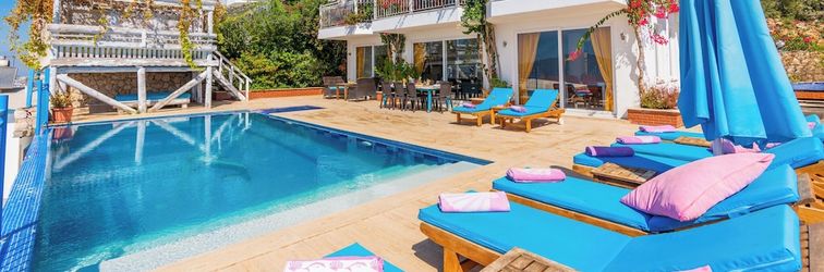 OTHERS Villa Fuchsia 4-bedroom Retreat With Private Pool and Breathtaking View