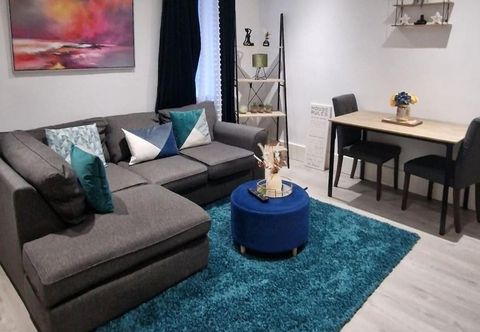 Others Strood Home-sleeps 6-great for Groups & Families