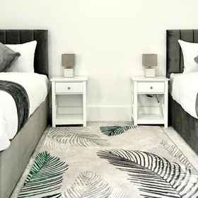 Primary image 1 Strood Home-sleeps 6-great for Groups & Families, High Halstow Hotels