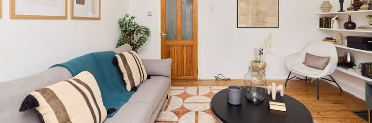 Others The Holloway Place - Modern 1bdr Flat With Balcony