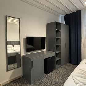 Primary image 1 Lighthouse, Ozi Pizza & Pasta Hotels