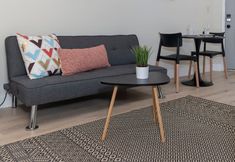 Others 5 Spacious Studio Apartment Near Botanical Gardens