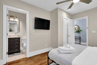 Others 4 Heart of Buckhead Message Now for Summer Special