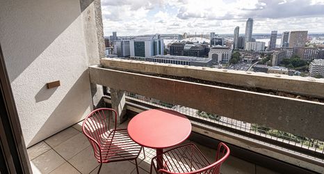 其他 2 Chic Three-bedroom Home in Poplar