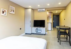 Others 4 K-K Suites & Apartments