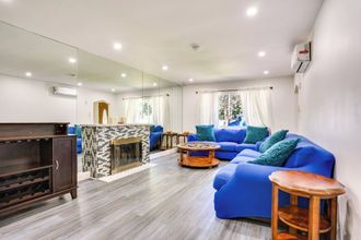 Others 4 4 Mi to Nyc, Shared Yard: Englewood Apartment!