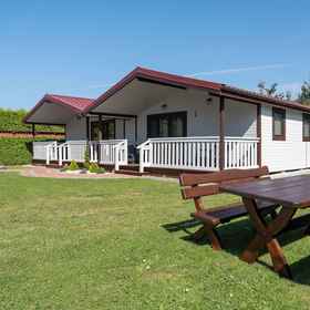 Primary image 1 Domki Sun & Snow Zacisze Wrzosowo, Hotel Kamień Pomorski