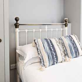 Room 1 Newquay Escape/10 min to Beach/patio/parking, Deviock Apartments