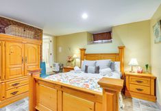 Others 4 Walkable Poughkeepsie Apartment w/ Shared Yard!