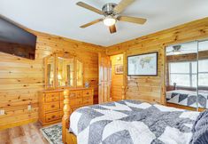 Others 2 Sevierville Home w/ Hot Tub: 3 Mi to Natl Park