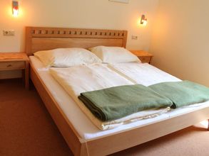 其他 4 Sunlit Cabin With Jacuzzi in Turracherhohe