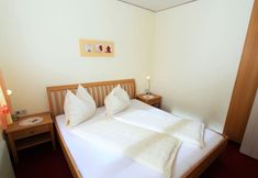 其他 7 Sunlit Cabin With Jacuzzi in Turracherhohe