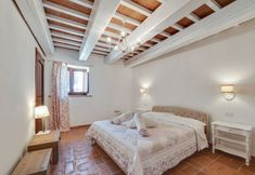 Others 4 Stunning Apartment in Mombaroccio Near Metauro River