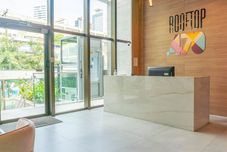 其他 Flats no Rooftop 470 por Yolo