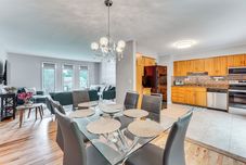 Others Family Home Close to Warwick, 5 Mi to Lake!