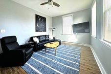 Others Modern Cozy Unit With King Bed