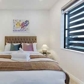Room1Central Oasis Townhouse with Parking,坎贝尔斯湾飯店