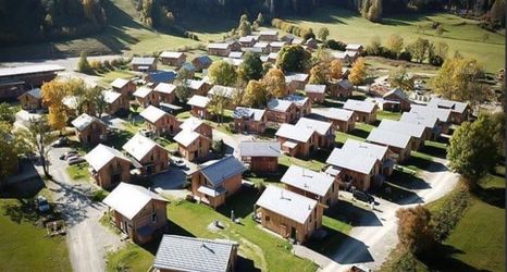 Others 2 Inviting Chalet on the ski Slopes