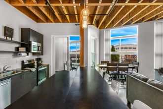 อื่นๆ 4 Admiral Condo 201 in Bremerton