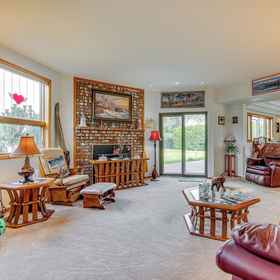 Primary image1Unique Home w/ Beautiful Mtn Views!,奥林匹克野生动物园飯店