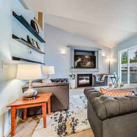 Primary image1Charming 3br Home In The Heart Of Olympia 3 Bedroom Home,The Evergreen State College飯店