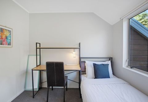 其他 Glen's Hidden Gem with Parking and Deck