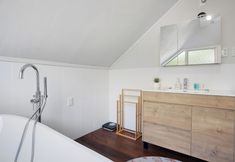 其他 3 Glen's Hidden Gem with Parking and Deck