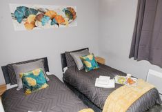 Others 6 Corby-2 Bedroom-1bathroom-parking - Upto 5 Guests