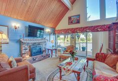 อื่นๆ 4 Lakefront Home w/ Fire Pit, Dock in Kent!