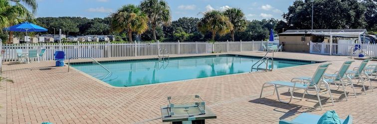 Lain-lain Lakeland Cottage w/ Pool Access + Screened Porch!