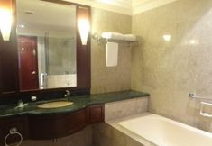 Others 5 KL Grand Service Suite at Times Square