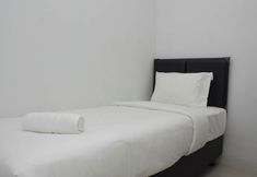 기타 4 Cozy Style 2BR at Green Pramuka City Apartment