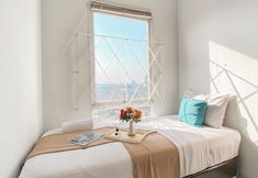 其他 4 Good Place and Restful 2BR at Patraland Urbano Apartment