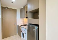 Lainnya 5 Great Location and Homey Studio Gold Coast Apartment near PIK