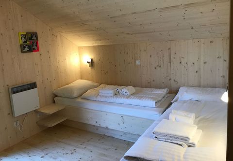 Lain-lain Modern Chalet With Whirlpool
