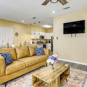 Primary image1寵物友好型家庭度假屋,距康羅湖 2 英里!,Resort Attractions, Inc.飯店