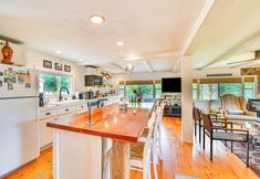 其他 6 Gloversville Getaway w/ Grill: 5 Mi to Water!