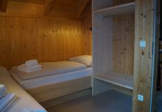 Others 7 Dreamy Chalet on the Slopes