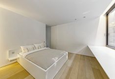 Khác 4 The Glass Manor