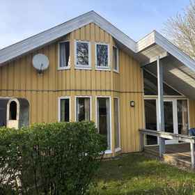 Primary image 1 Ferienhaus im Ferienpark Mirow, Hotel Dataran Tasik Mecklenburg