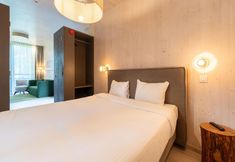 Others 2 Suite Near Tournai in a Forest Dock Retreat