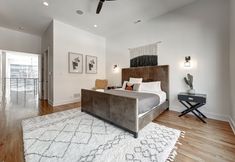 Others 5 Designer Duplex in Fulton Market W/parking by AllSet Turnover