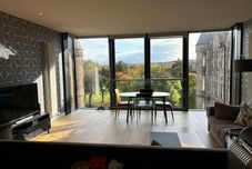 Others Stunning Park View Quartermile Apartment Close Proximity to Castle & University